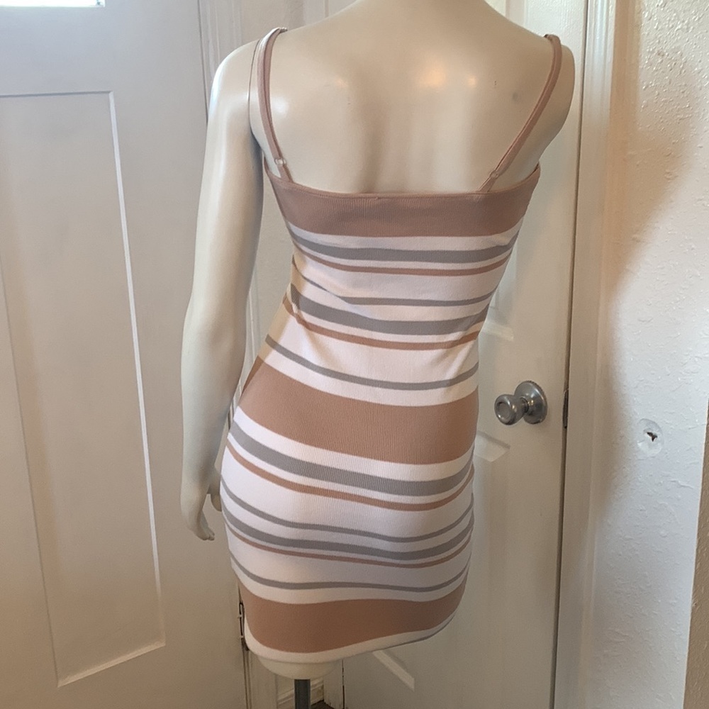 Windsor dress - Picture 3 of 6